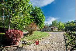 21-HECTARE FARM WITH HOBBY VINEYARD FOR SALE IN TUSCANY