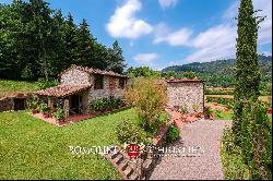 LUXURY COUNTRY HOUSE WITH POOL FOR SALE IN LUCCA, TUSCANY