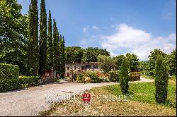 LUXURY COUNTRY HOUSE WITH POOL FOR SALE IN LUCCA, TUSCANY