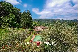 LUXURY COUNTRY HOUSE WITH POOL FOR SALE IN LUCCA, TUSCANY