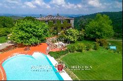 RESTORED HAMLET, ESTATE FOR SALE CHIANTI HILLS, SIENA