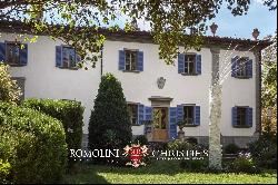 ELEGANT PERIOD VILLA WITH PARK FOR SALE IN TUSCANY