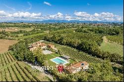 LUXURY COUNTRY HOUSE WITH POOL FOR SALE IN MONTEPULCIANO, TUSCANY