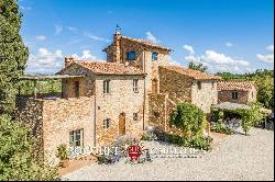 LUXURY COUNTRY HOUSE WITH POOL FOR SALE IN MONTEPULCIANO, TUSCANY