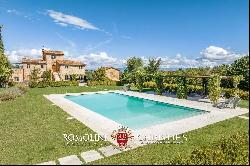 LUXURY COUNTRY HOUSE WITH POOL FOR SALE IN MONTEPULCIANO, TUSCANY