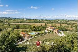 LUXURY COUNTRY HOUSE WITH POOL FOR SALE IN MONTEPULCIANO, TUSCANY