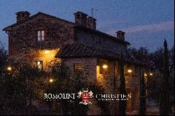 SUSTAINABLE FARMHOUSE FOR SALE IN ANGHIARI, TUSCANY