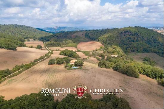 756-HA HUNTING ESTATE FOR SALE IN MAREMMA, TUSCANY