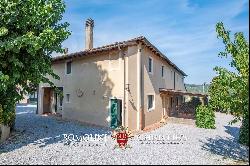 ESTATE WITH VINEYARD AND HUNTING RESERVE FOR SALE IN FLORENCE, TUSCANY