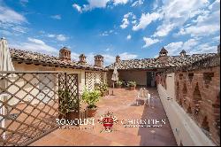 24-KEY BOUTIQUE HOTEL FOR SALE IN SAN GIMIGNANO, TUSCANY