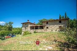 RESTORED COUNTRY HOUSE BOUTIQUE VINEYARD FOR SALE TUSCANY