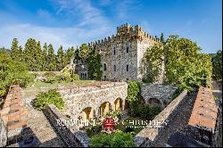 MAJESTIC CASTLE WITH VINEYARDS AND OLIVE GROVE FOR SALE FLORENCE, FIESOLE | Romolini - Ch