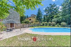 PERIOD VILLA WITH POOL AND GUESTHOUSE FOR SALE TUSCANY, AREZZO