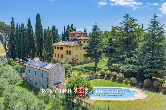 PERIOD VILLA WITH POOL AND GUESTHOUSE FOR SALE TUSCANY, AREZZO