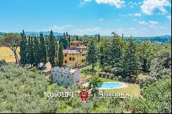 PERIOD VILLA WITH POOL AND GUESTHOUSE FOR SALE TUSCANY, AREZZO