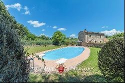 PERIOD VILLA WITH POOL AND GUESTHOUSE FOR SALE TUSCANY, AREZZO