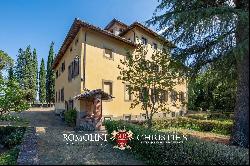 PERIOD VILLA WITH POOL AND GUESTHOUSE FOR SALE TUSCANY, AREZZO