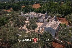 ITALIAN PROPERTY FOR SALE IN APULIA, 15 KM FROM THE SEA