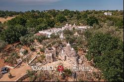 ITALIAN PROPERTY FOR SALE IN APULIA, 15 KM FROM THE SEA