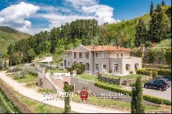 LUXURY MANSION FOR SALE IN FLORENCE, TUSCANY