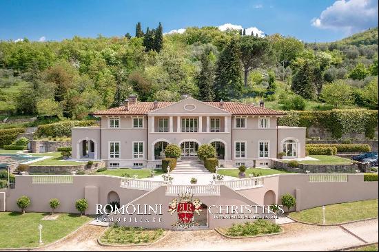 LUXURY MANSION FOR SALE IN FLORENCE, TUSCANY