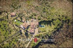 RESTORED HAMLET FOR SALE 30 MINUTES FROM FLORENCE, TUSCANY