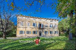 CHARMING HISTORIC VILLA WITH PARK FOR SALE LUCCA, TUSCANY