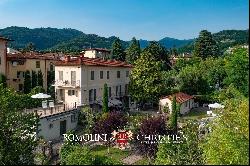 VILLA WITH GUESTHOUSE FOR SALE IN LUCCA, TUSCANY