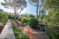 LUXURY RESTORED PERIOD VILLA FOR SALE LUCCA TUSCANY