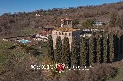 RESTORED COUNTRY HOUSE FOR SALE UMBRIA, ONE HOUR FROM ROME | Romolini - Christie's