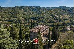 COUNTRYSIDE VILLA, RENOVATION PROJECT FOR SALE IN UMBRIA