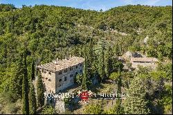 COUNTRYSIDE VILLA, RENOVATION PROJECT FOR SALE IN UMBRIA