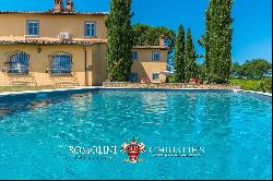 LUXURY VILLA VINEYARD FOR SALE TUSCANY AREZZO | Romolini - Christie's