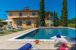 LUXURY VILLA VINEYARD FOR SALE TUSCANY AREZZO | Romolini - Christie's