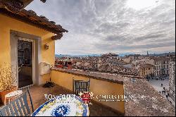 PIAZZA DEL DUOMO, FLORENCE - DUOMO VIEW LUXURY APARTMENTS FOR SALE FLORENCE