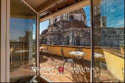 PIAZZA DEL DUOMO, FLORENCE - DUOMO VIEW LUXURY APARTMENTS FOR SALE FLORENCE