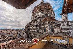 PIAZZA DEL DUOMO, FLORENCE - DUOMO VIEW LUXURY APARTMENTS FOR SALE FLORENCE