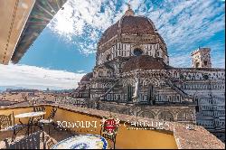 PIAZZA DEL DUOMO, FLORENCE - DUOMO VIEW LUXURY APARTMENTS FOR SALE FLORENCE