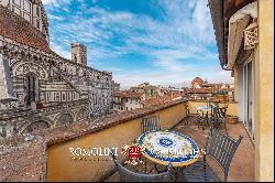 PIAZZA DEL DUOMO, FLORENCE - DUOMO VIEW LUXURY APARTMENTS FOR SALE FLORENCE