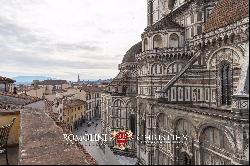 PIAZZA DEL DUOMO, FLORENCE - DUOMO VIEW LUXURY APARTMENTS FOR SALE FLORENCE