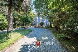 HISTORIC VILLA, BOUTIQUE HOTEL FOR SALE IN LUCCA, TUSCANY