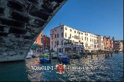 LUXURY APARTMENT FOR SALE GRAND CANAL VENICE