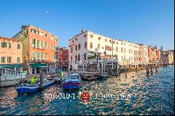 LUXURY APARTMENT FOR SALE GRAND CANAL VENICE