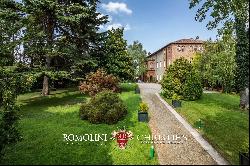 CASTLE HOTEL FOR SALE PIEDMONT MONFERRATO