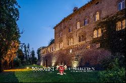 CASTLE HOTEL FOR SALE PIEDMONT MONFERRATO