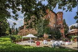 CASTLE HOTEL FOR SALE PIEDMONT MONFERRATO