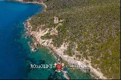 WATERFRONT PROPERTY DIRECT ACCESS TO THE SEA FOR SALE ARGENTARIO TUSCANY