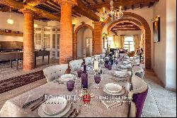 BUONCONVENTO LUXURY VILLA FOR SALE VAL D'ORCIA TUSCANY