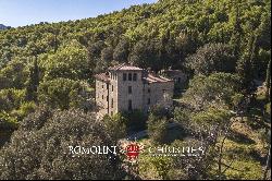 HISTORIC VILLA FOR SALE IN CITTÀ DI CASTELLO, UMBRIA