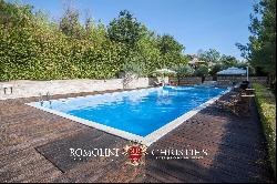 MODERN VILLA WITH OLIVE GROVE FOR SALE UMBRIA ASSISI